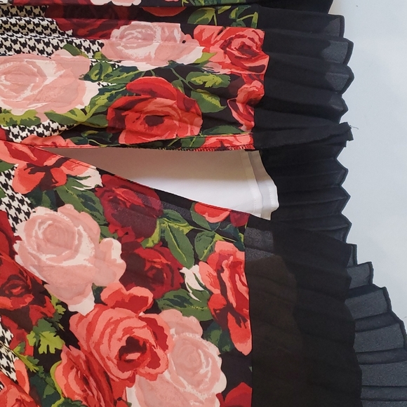 EUC NY & Co skirt - Picture 4 of 8